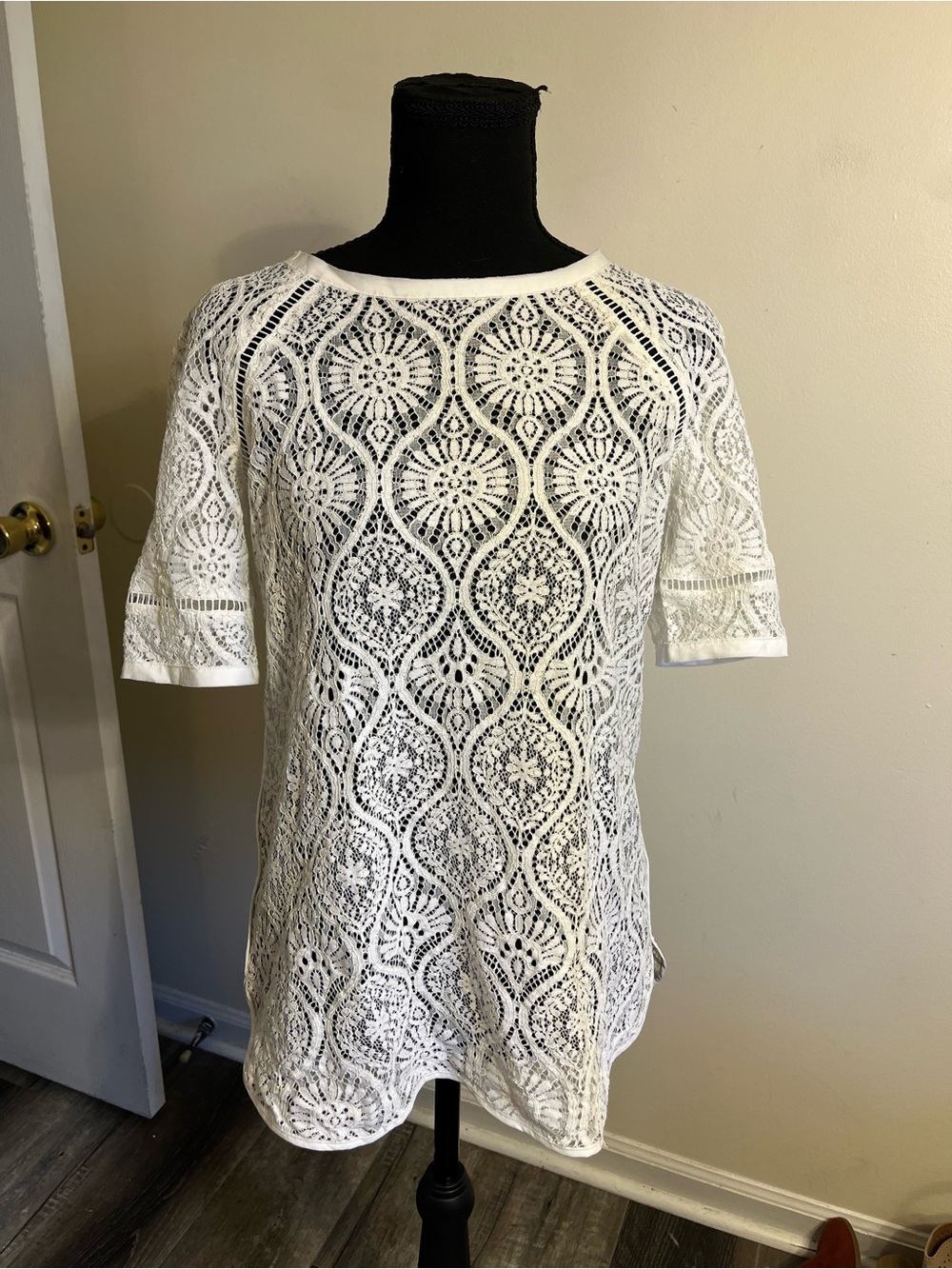 Sundance White Lace Short-Sleeve Top
